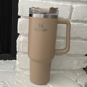 Stanley Adventure Quencher Travel Tumbler 40 oz